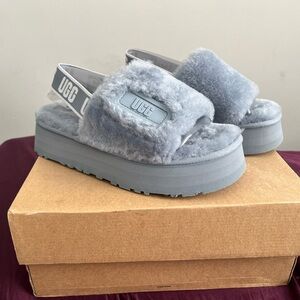 Brand new never worn, box still in very great condition.